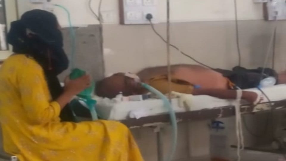Ventilator full in SN Medical College attendants gave oxygen to patients with Ambu bags