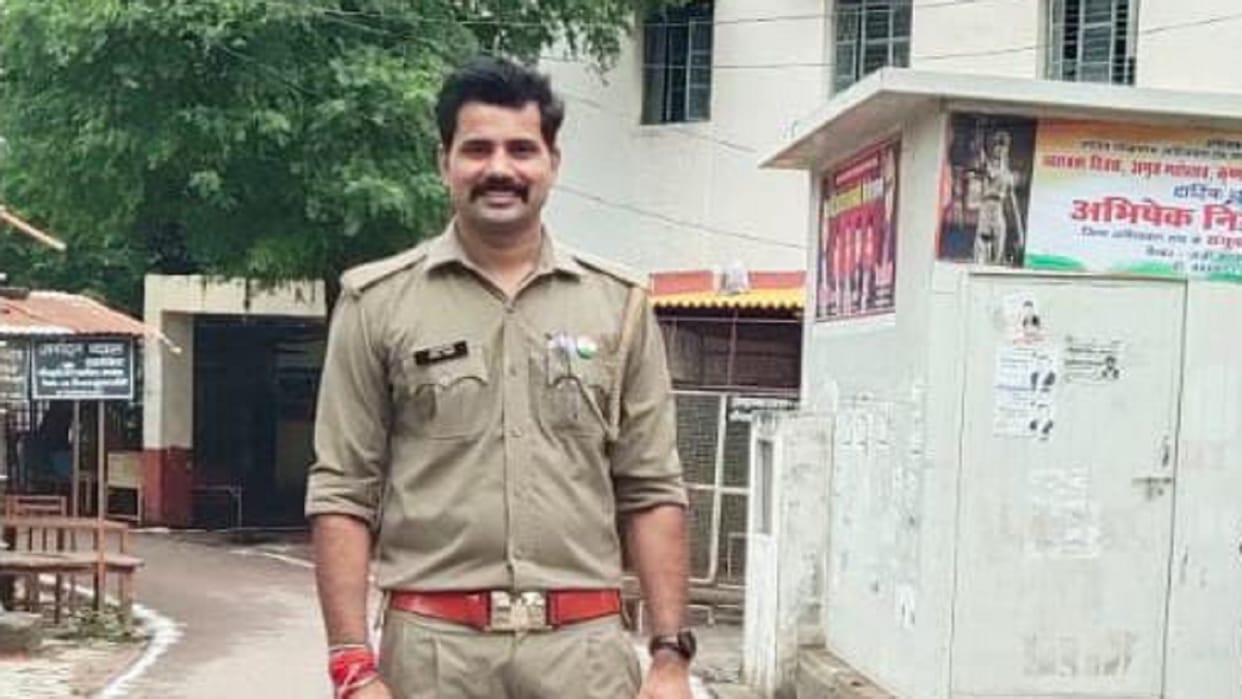 constable posted in Jhansi cracks UPPCS exam to become Tehsildar got 21st rank