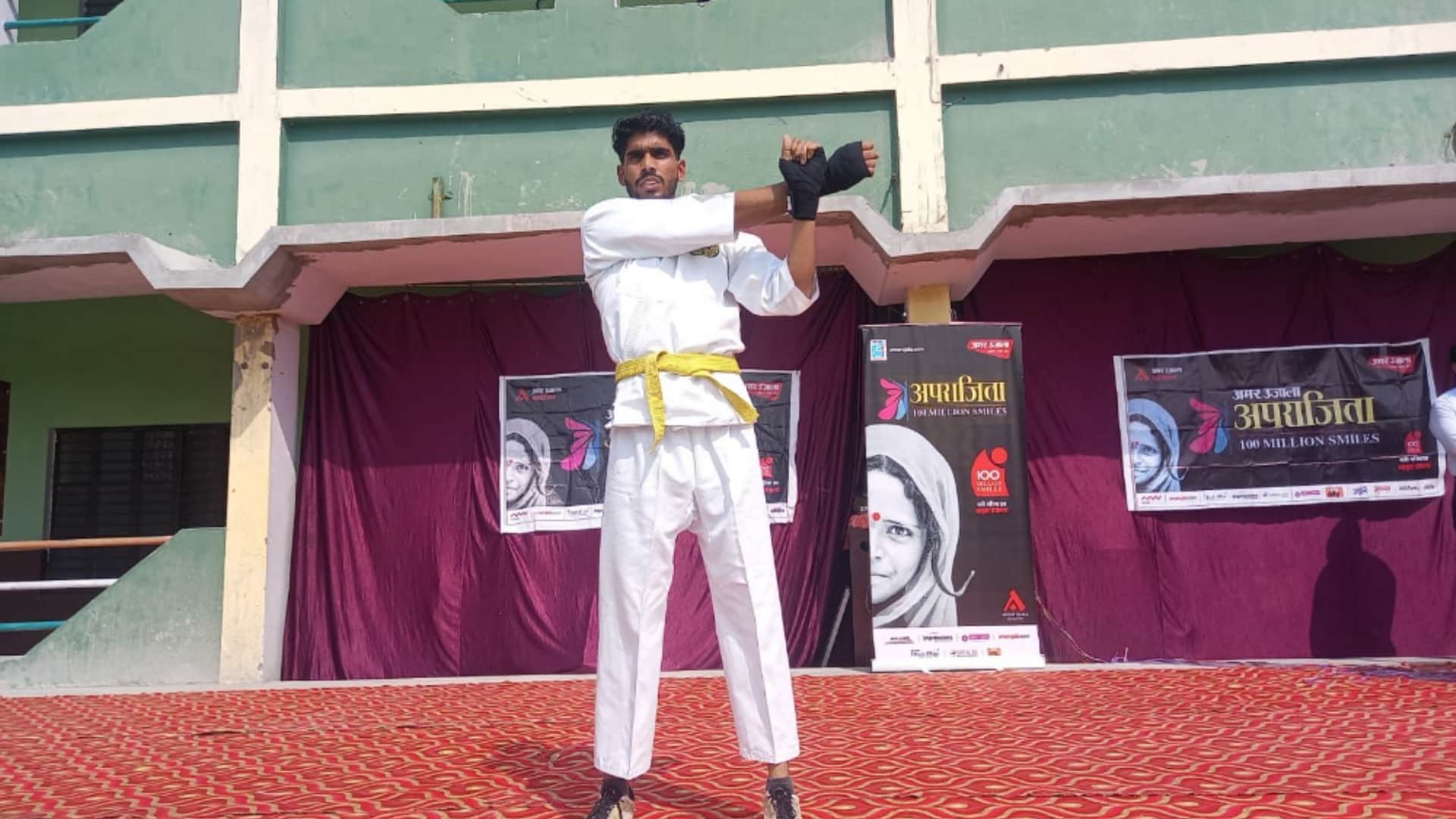 Amar Ujala Aparajita: girls were taught self-defense tricks at Gateway International Public School in Baghpat