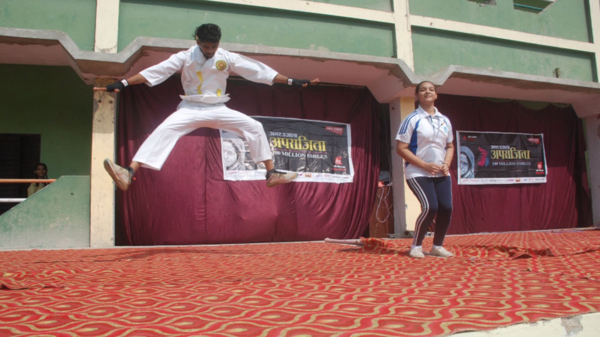 Amar Ujala Aparajita: girls were taught self-defense tricks at Gateway International Public School in Baghpat
