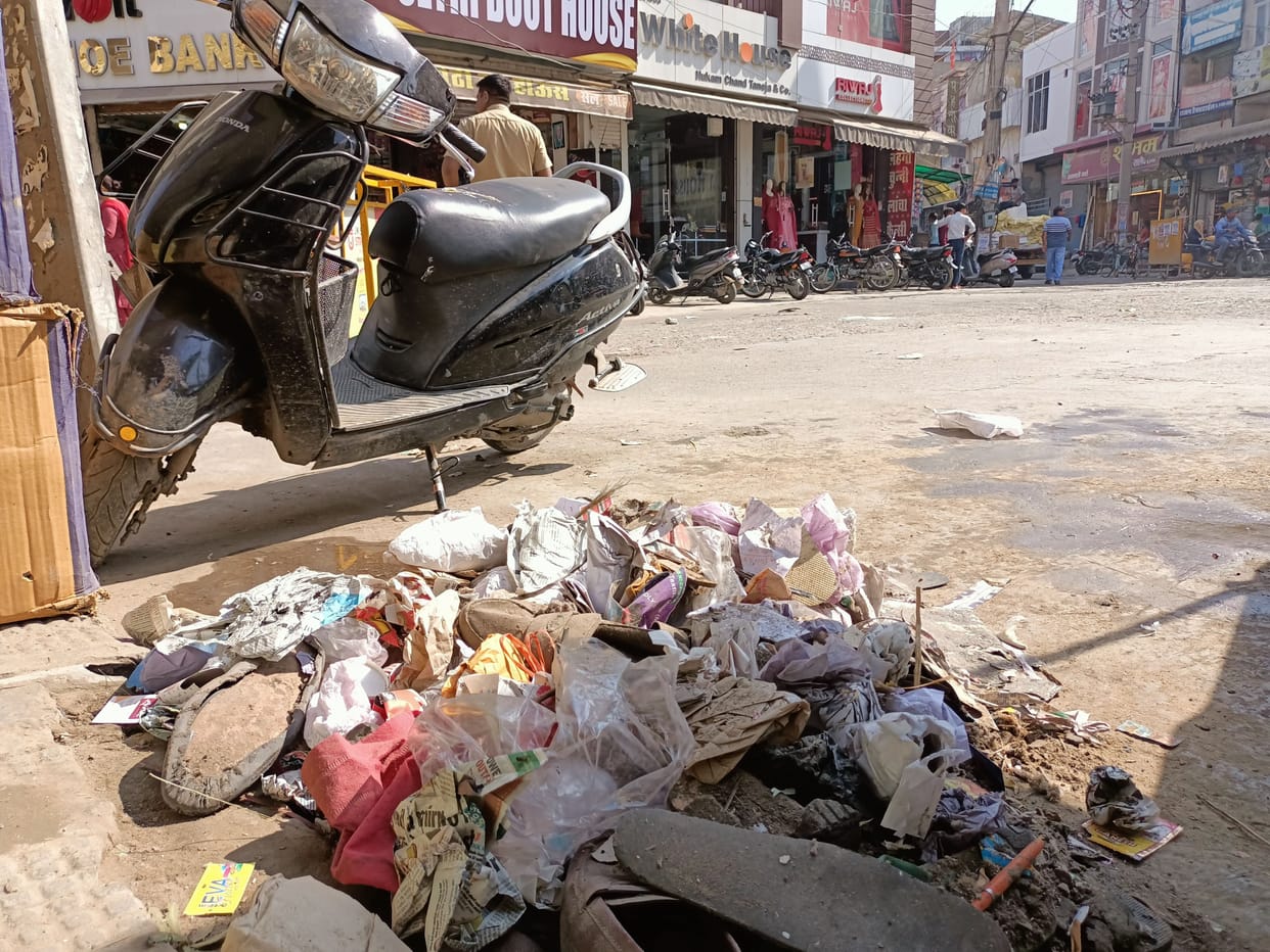 Deterioration of cleanliness, workers extended strike for three more days