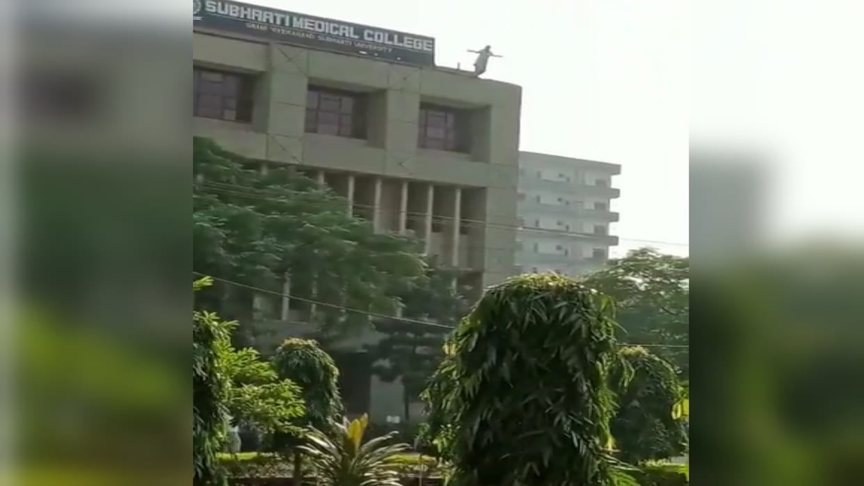 Meerut: Vania fighting for life and death for 48 hours, student jumped from the fourth floor
