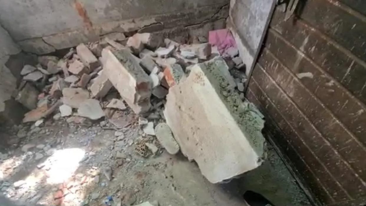 worker dies after wall collapses at chhattisgarh SECL central hospital