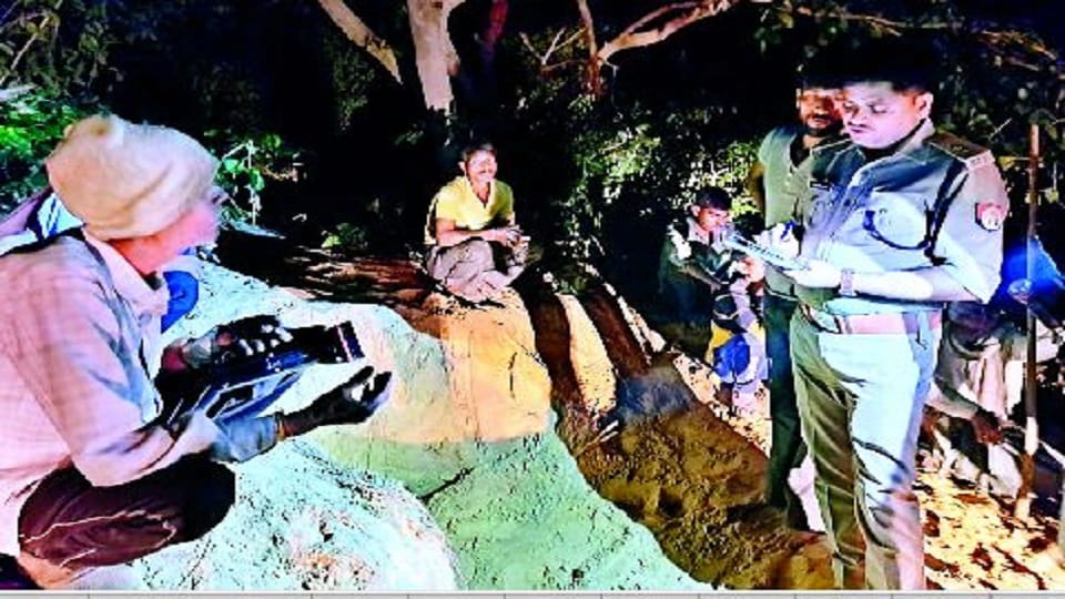 Three children died after being buried in mud Before Diwali in etah
