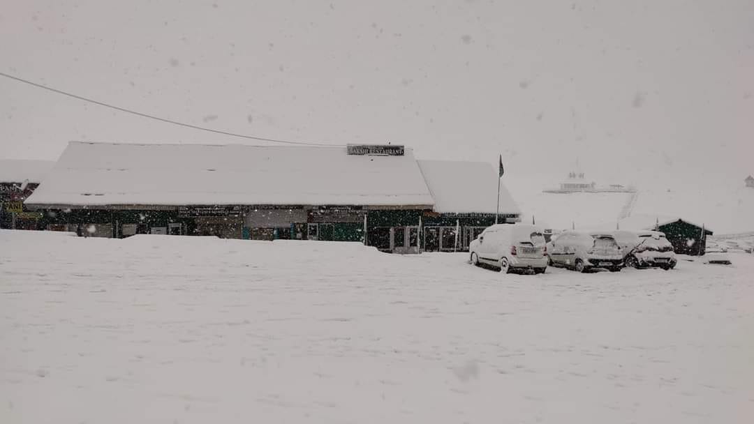 Rain and snowfall in many parts of Jammu and Kashmir