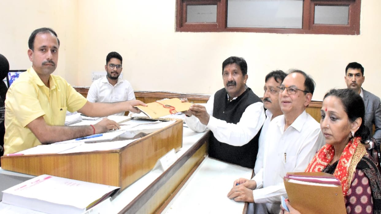 himachal election 2022: These 38 candidates, including Leader of Opposition Mukesh Agnihotri, Senior Congress
