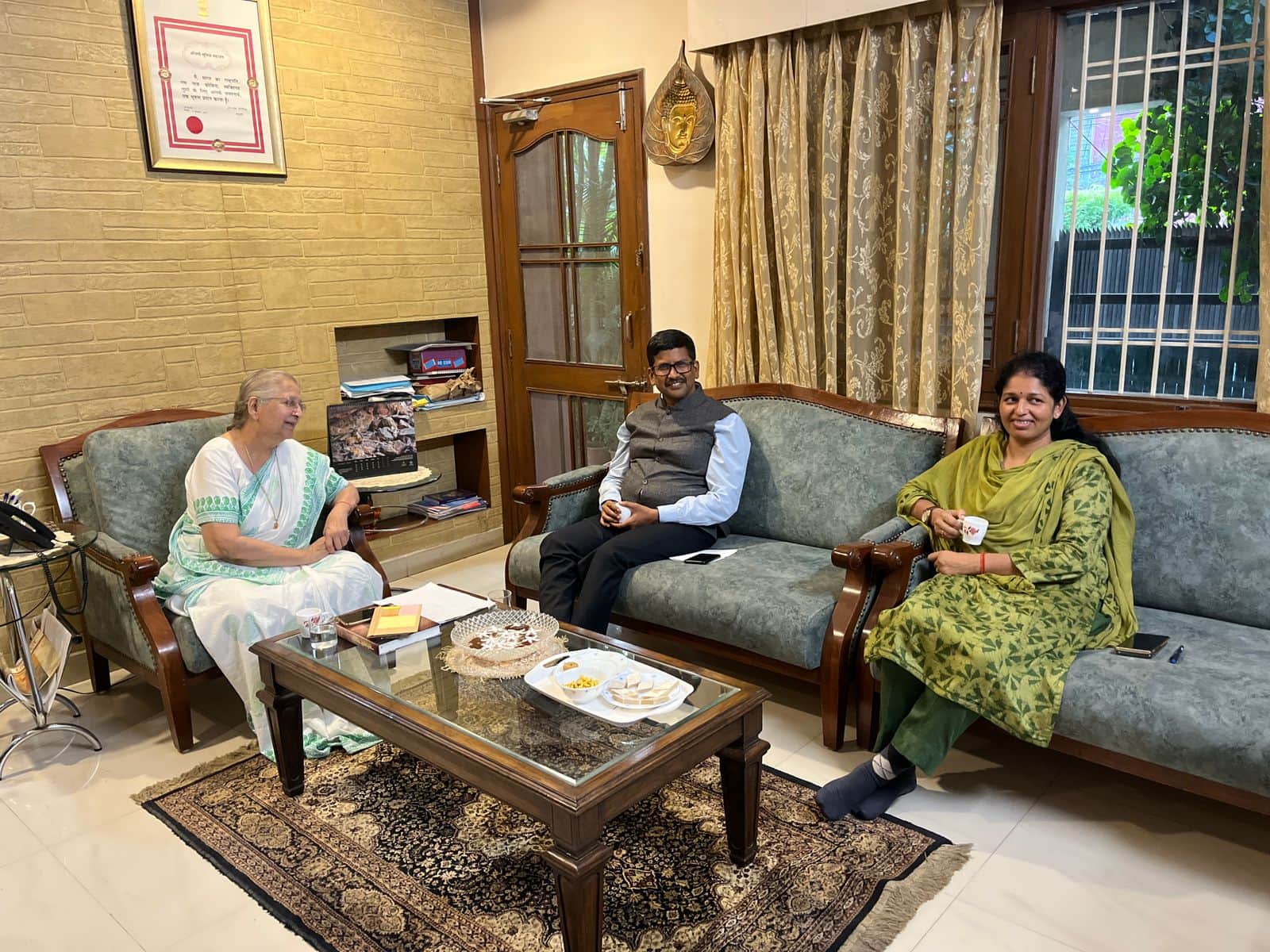 MP Politics: Sumitra Mahajan Active in Indore Politics, MP BJP Leader Shivraj Singh Chouhan