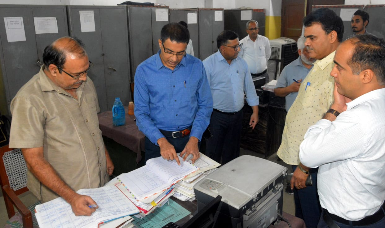 Make quality disposal of complaints: Divisional Commissioner