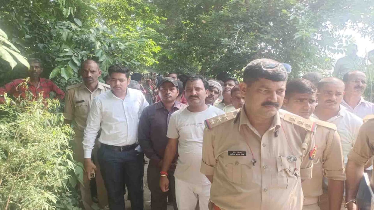Hardoi: Two youth died after being hit by high-tension line