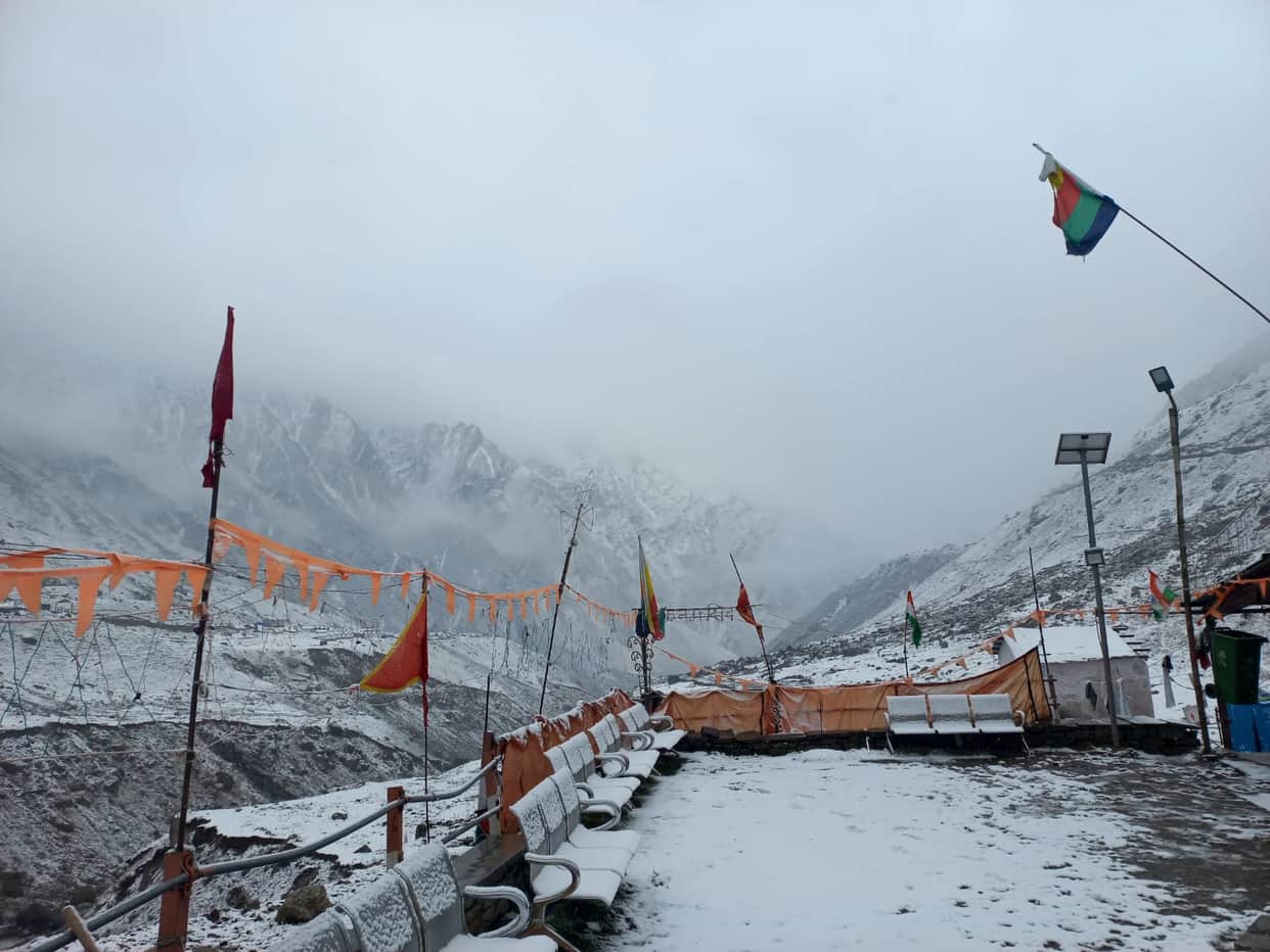 Uttarakhand Weather: rainfall and snowfall expected in next four days all schools closed till 15 january