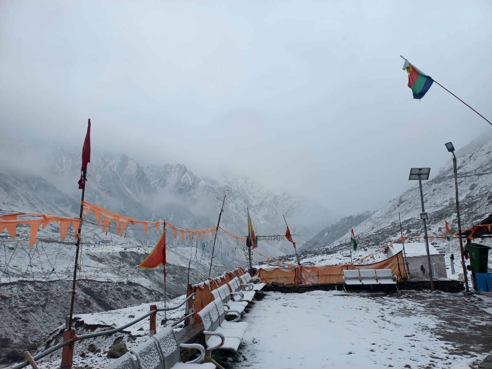 Uttarakhand weather News: Snowfall in kedarnath before pm narendra modi visit