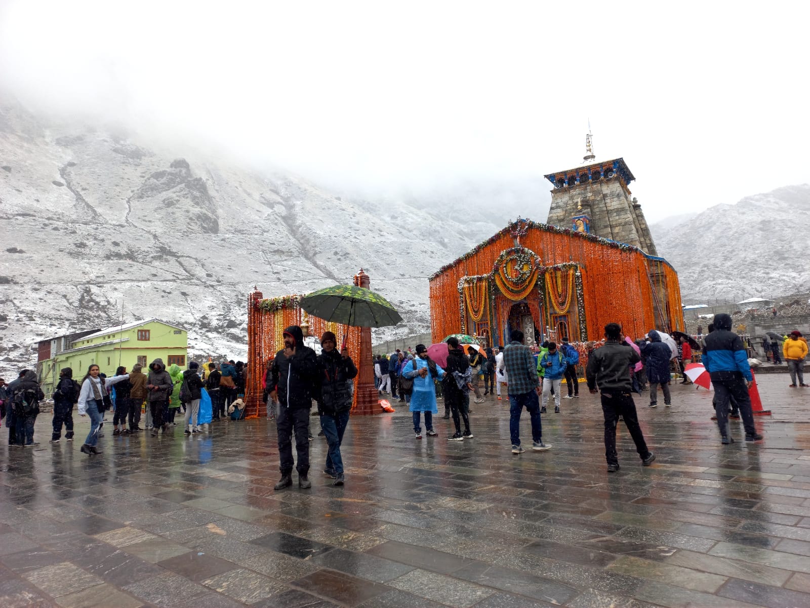 Uttarakhand weather News: Snowfall in kedarnath before pm narendra modi visit