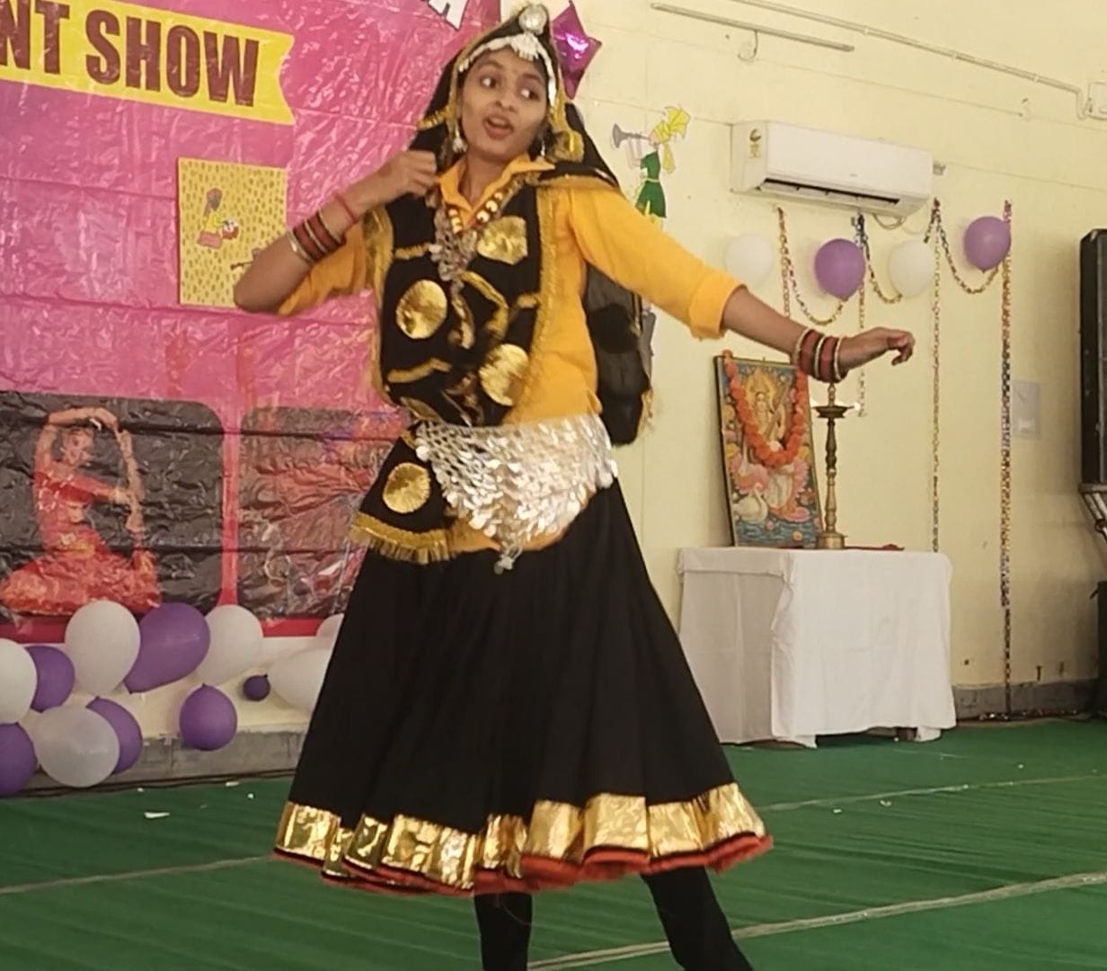 In dance, Parul stood first, Varsha second, Sonu and Payal stood third