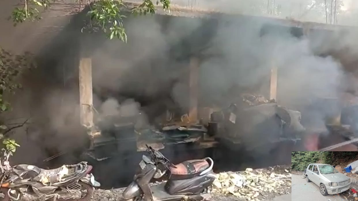 crowd sets pravasi majdoor slums on fire after murder of karobari son in chintpurni