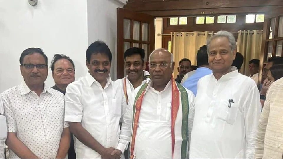 Rajasthan Politics Maderna's target on Gehlot faction