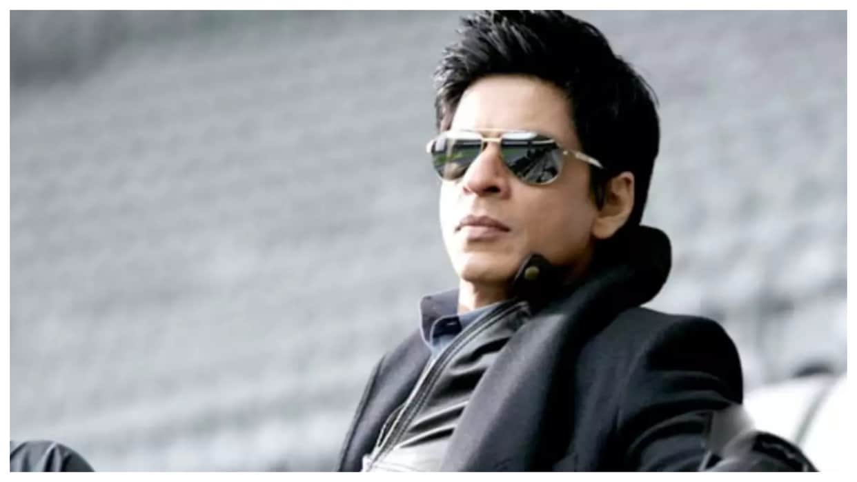 Farhan Akhtar celebrates 16 years of Shah Rukh Khan starrer film Don Netizens asking about Don 3 announcement