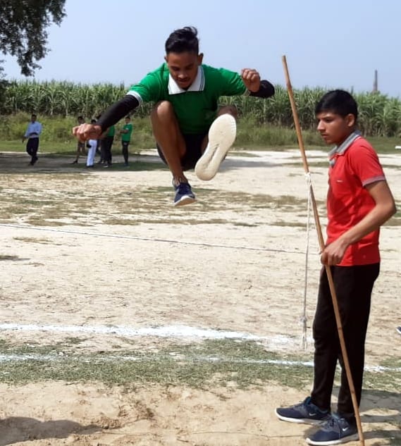 Exciting competition between the students in the competition