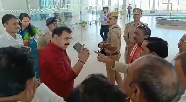 hot talk to tamkuhi mla and bjp worker