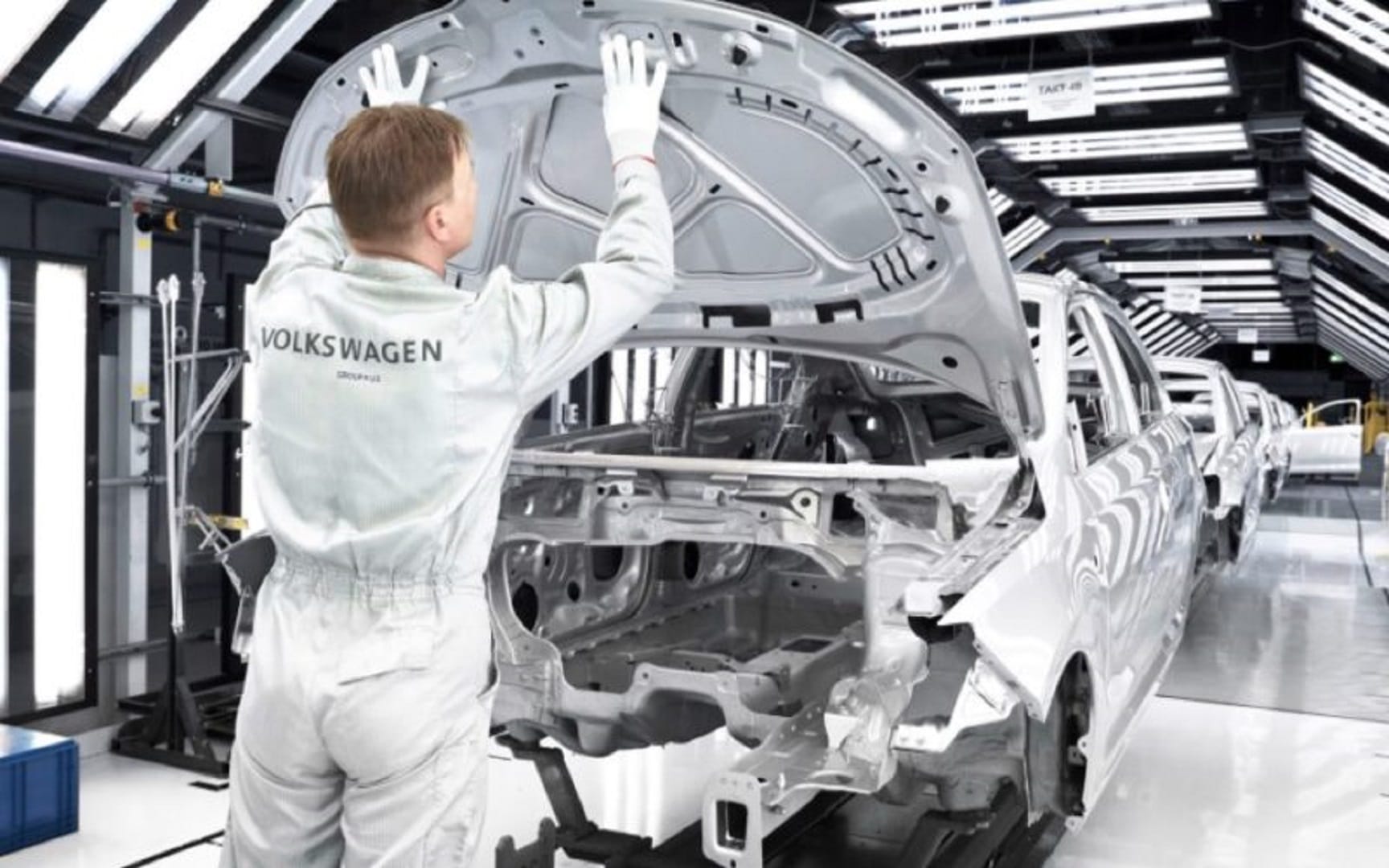 Volkswagen may sell Russian business looking for buyers Claims Report News in Hindi