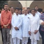 मंत्री कपिल देव और अन्य भाजपा नेता।