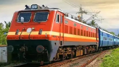 Indian Railway: दानापुर-सिकंदराबाद के लिए चलेगी समर स्पेशल ट्रेन, इन स्टेशनों से होकर गुजरेगी गाड़ी Indian Railway Summer special train will run for Danapur Secunderabad