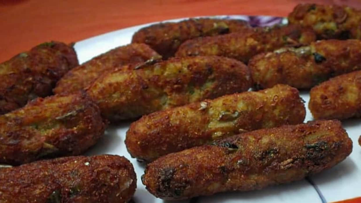 diwali special 2022 snacks recipe make aloo poha roll