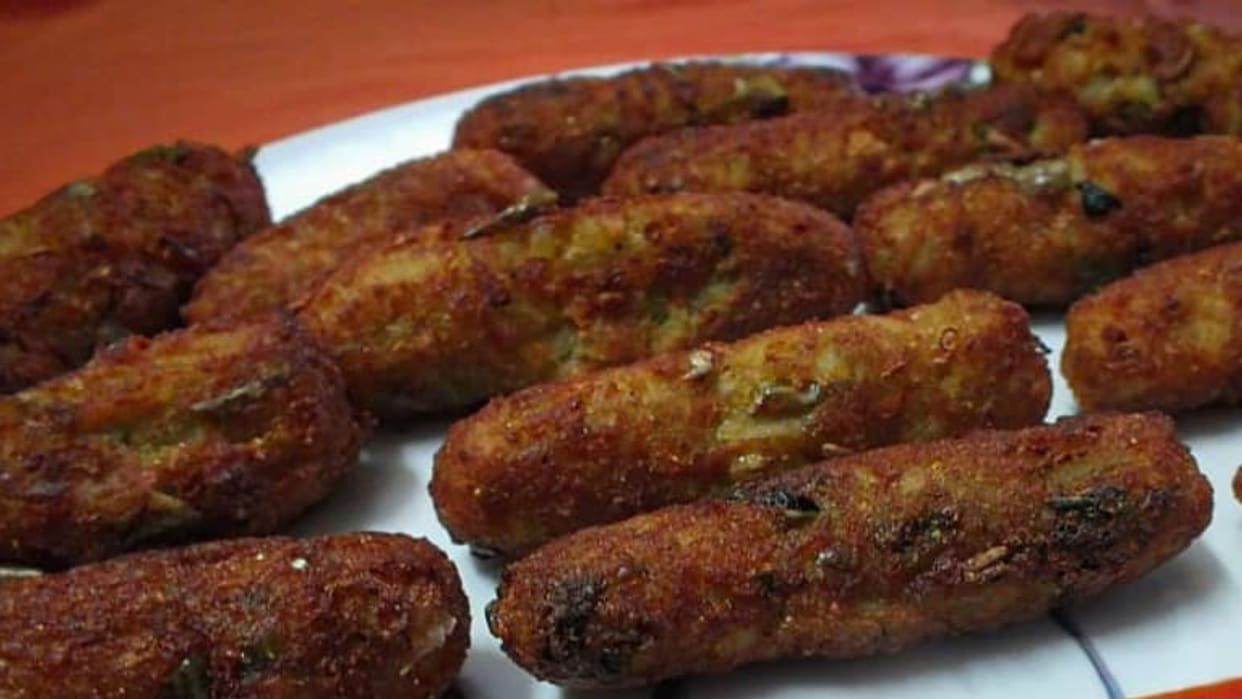diwali special 2022 snacks recipe make aloo poha roll