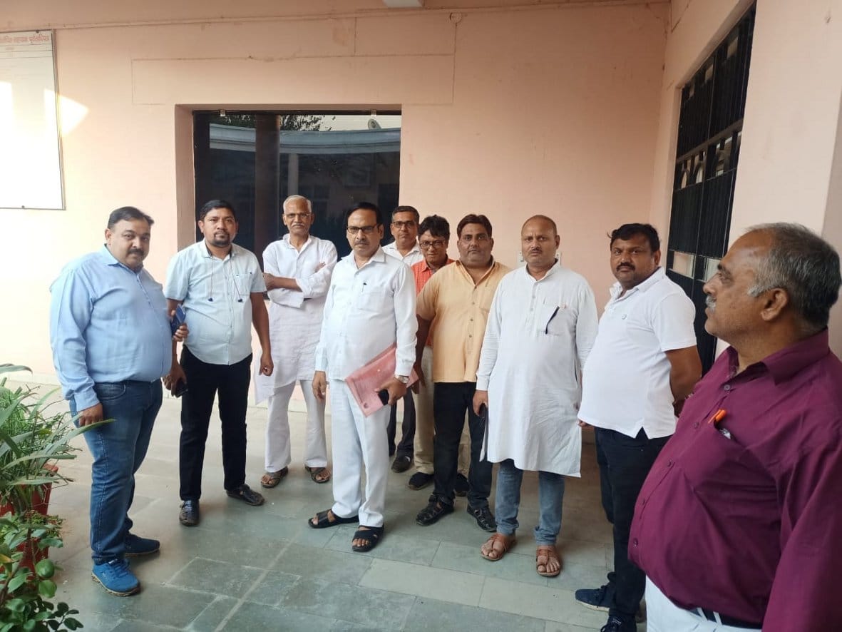 If the officers did not reach the meeting, the entrepreneurs went by boycott