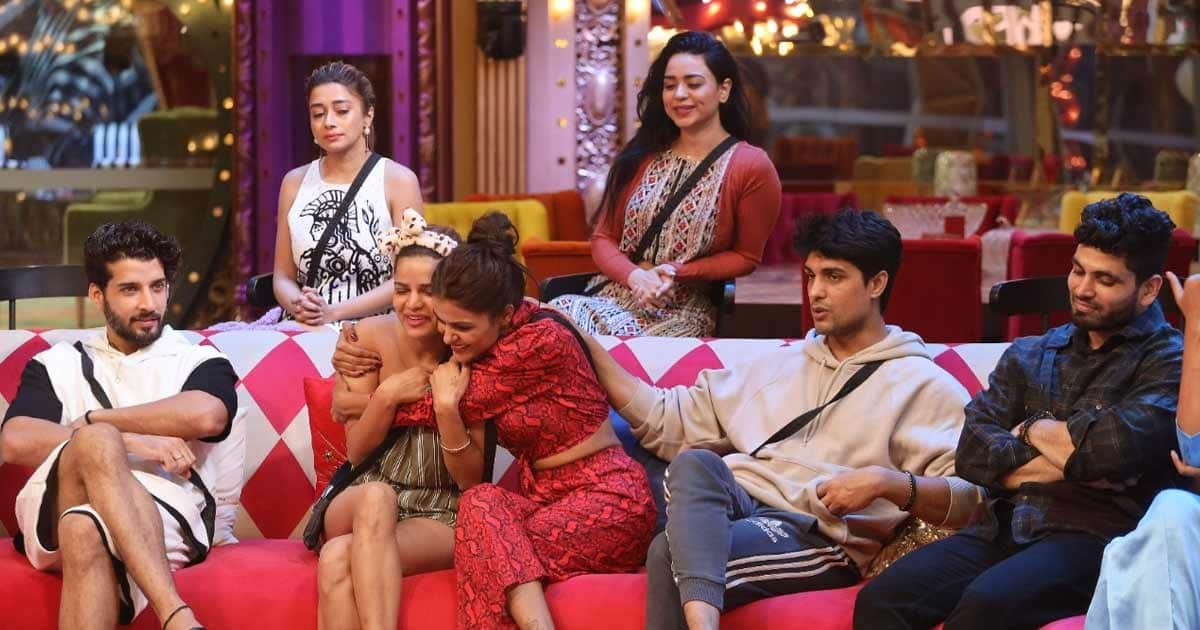 Bigg Boss 16: Salman Khan suffered from dengue now karan johar to host bb upcoming episodes