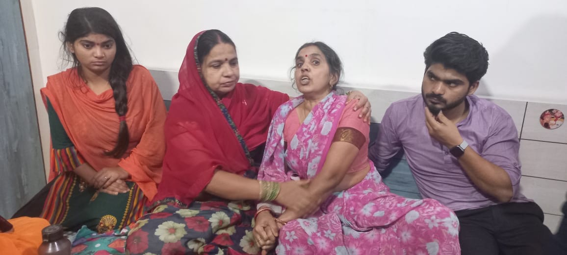 20 lakh stolen from cold store owner's house