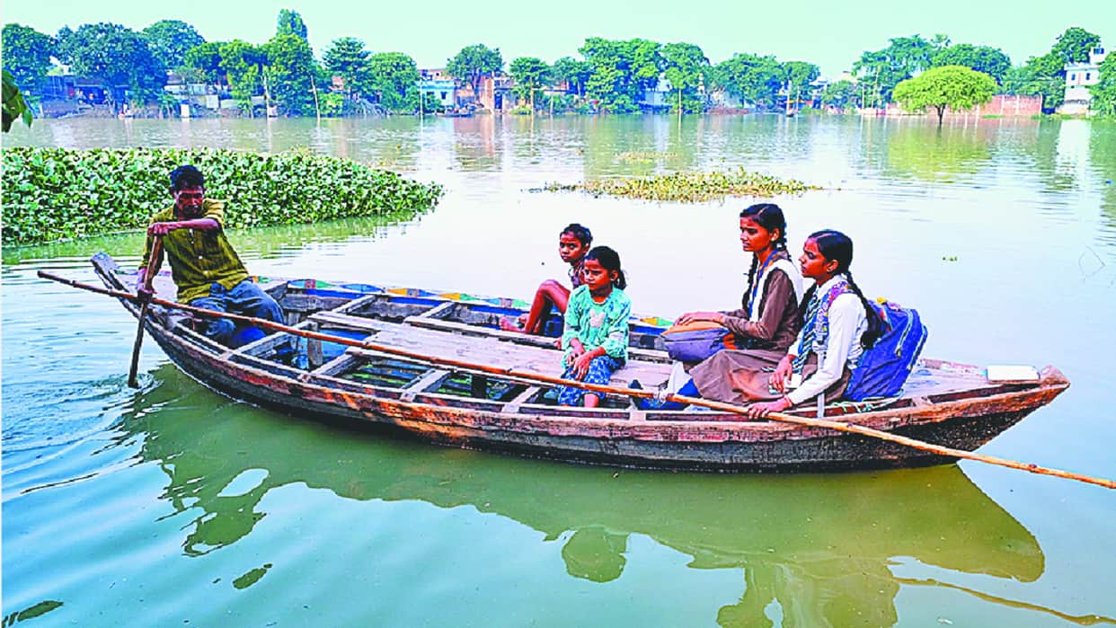 Rapti water level decreased by two centimeters in 24 hours