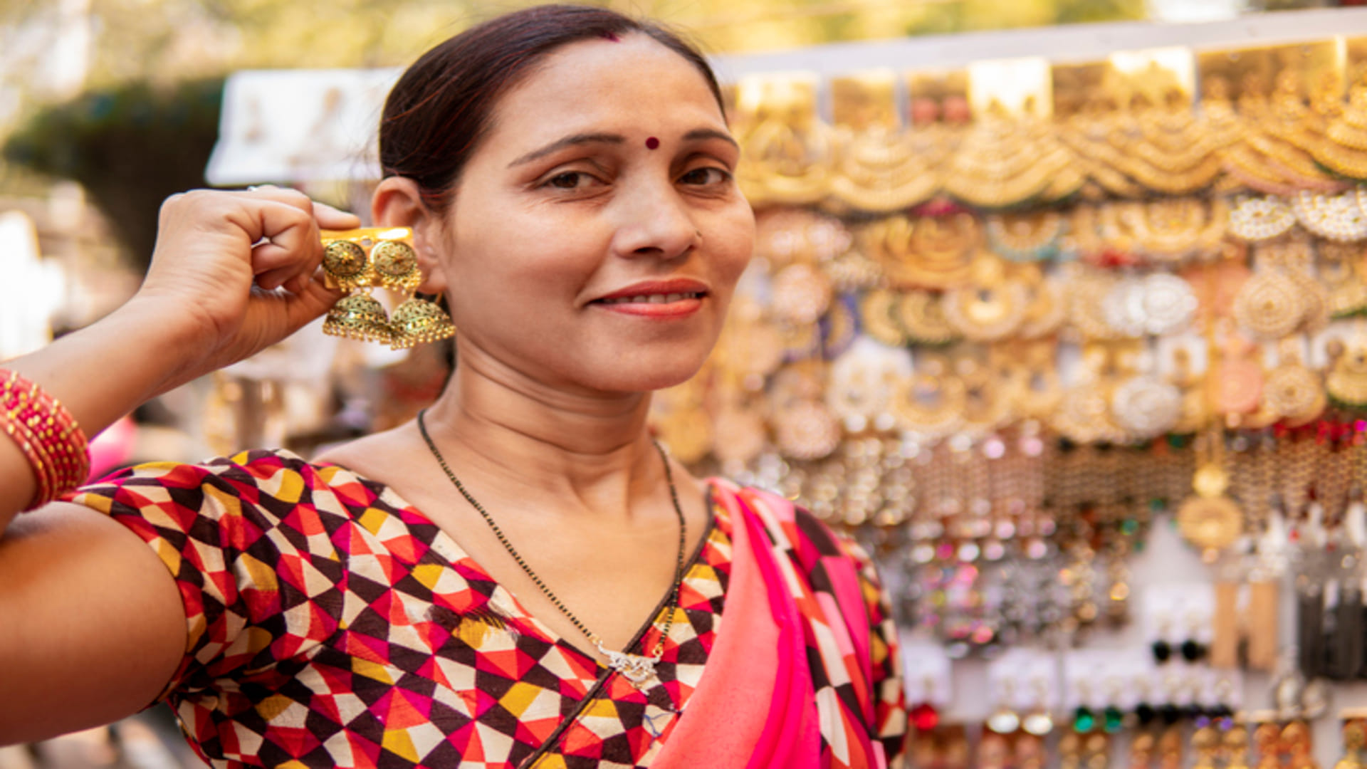 Dhanteras 2023 Gold Buying Tips: Things To Keep In Mind Before Buying Gold