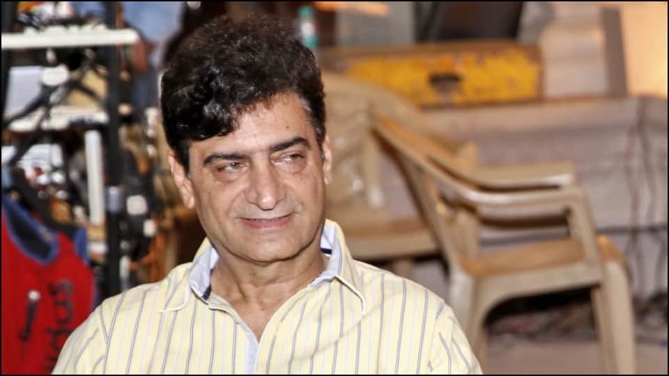 thank god director said Akshay weared pant shirt in oh my god so why object to Ajay wearing a suit Chitragupta