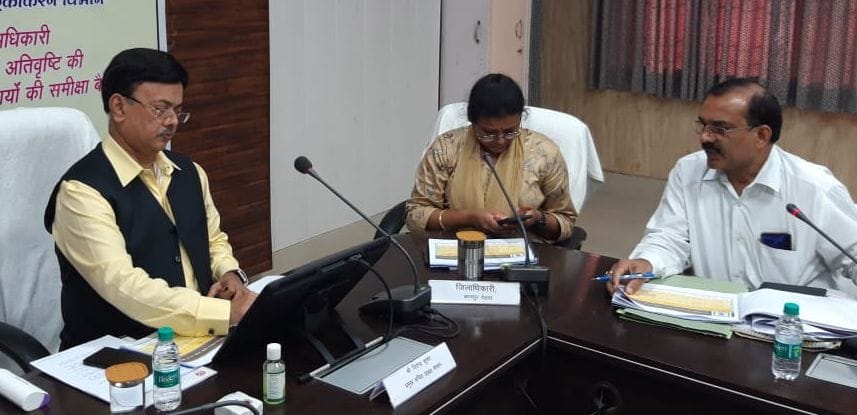 Kanpur Dehat: Nodal officer said in the review meeting, give quick help to the flood victims left by survey again