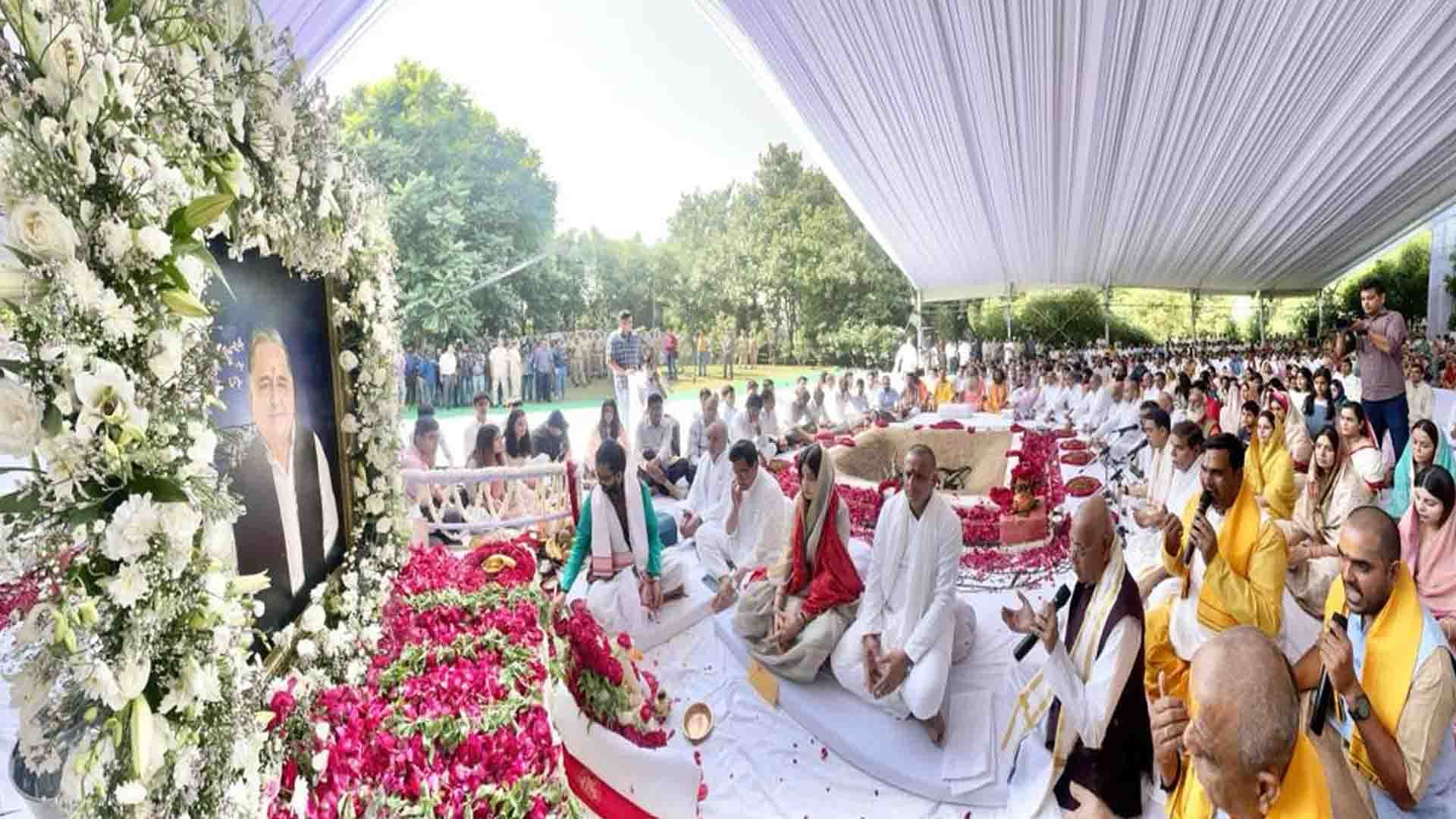 Mulayam Singh: shanti yagya for mulayam singh yadav in saifai