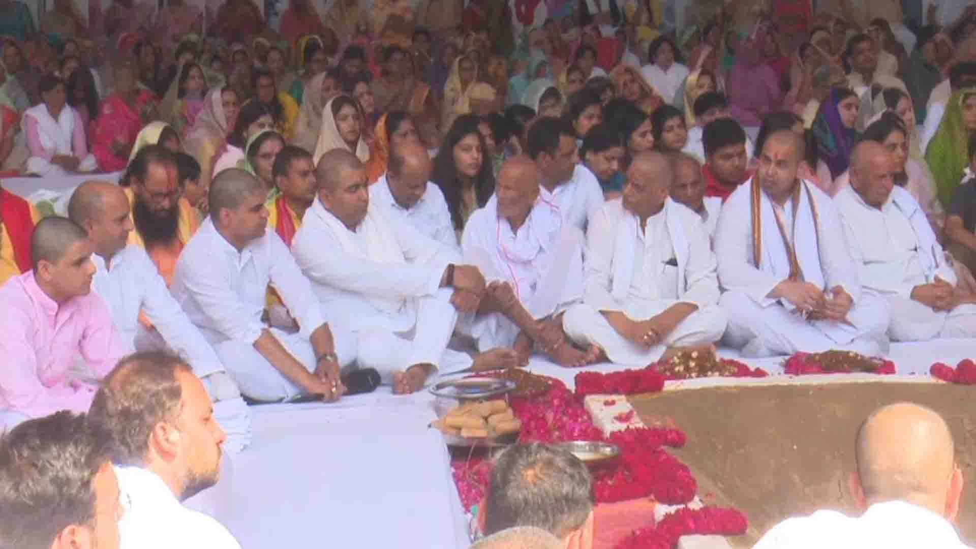 Mulayam Singh: shanti yagya for mulayam singh yadav in saifai