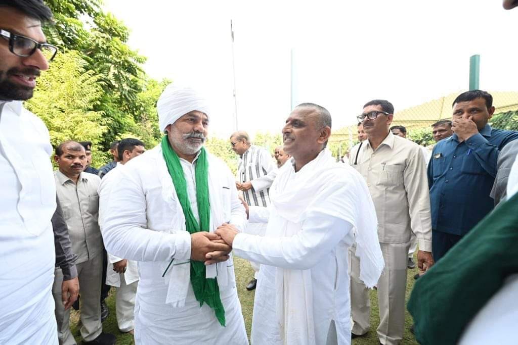 Mulayam Singh Yadav,  there was peace recitation at Netaji's residence