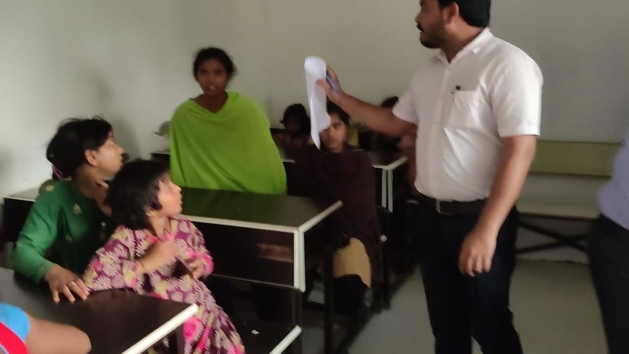 Warden and cook fight in Kasturba Santha
