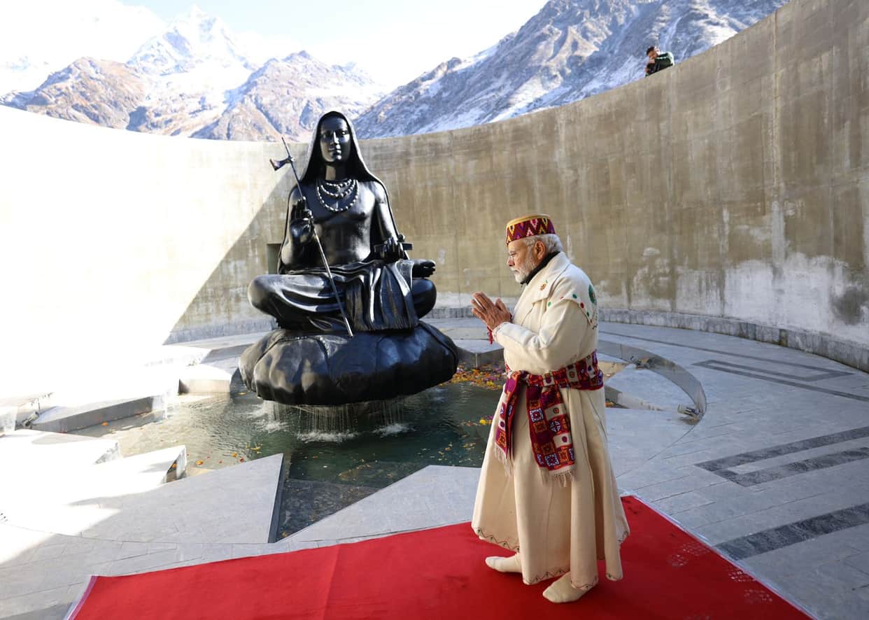 PM Narendra Modi in Kedarnath Today: PM Modi Visited adi guru shankaracharya Idol