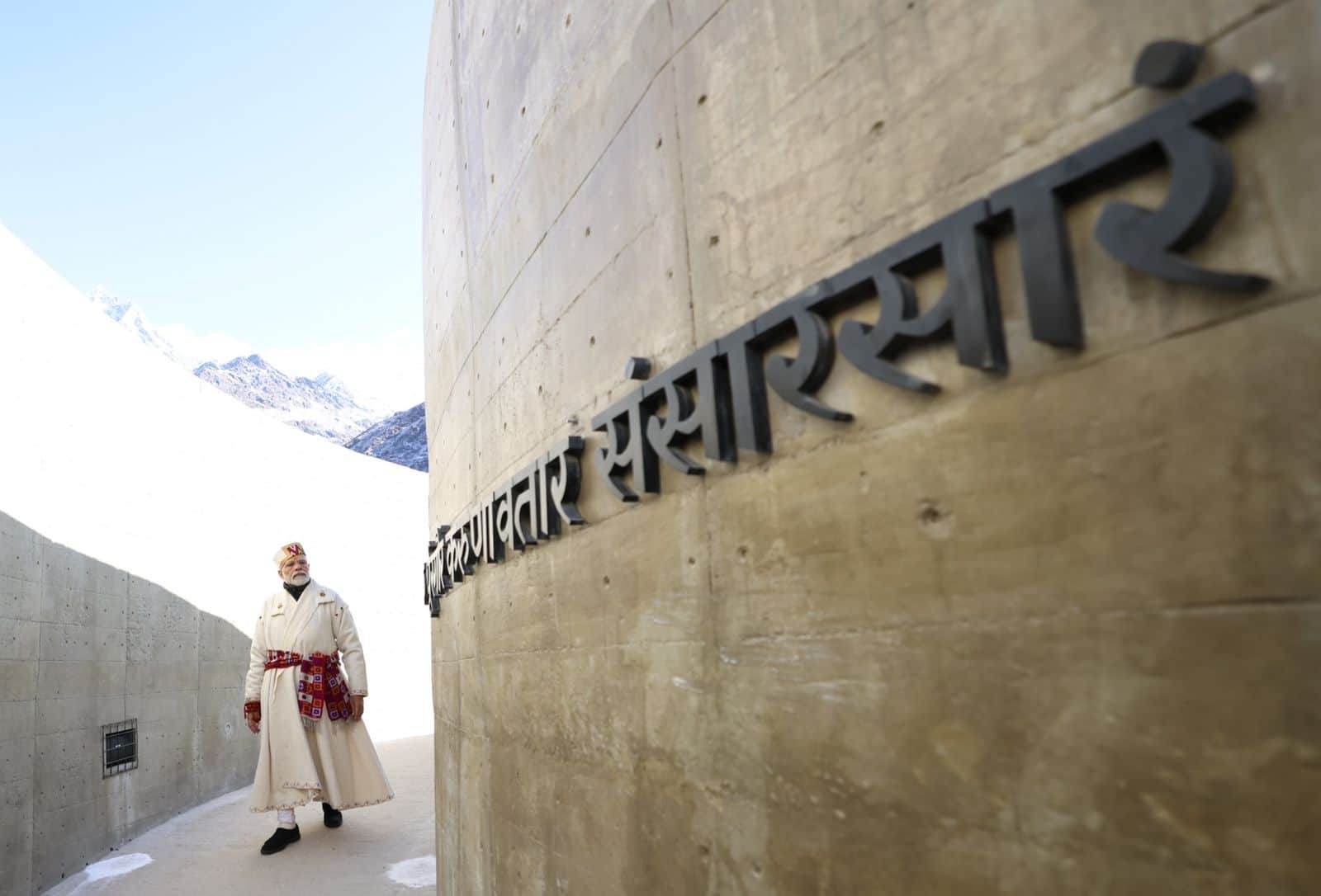 PM Narendra Modi in Kedarnath Today: PM Modi Visited adi guru shankaracharya Idol