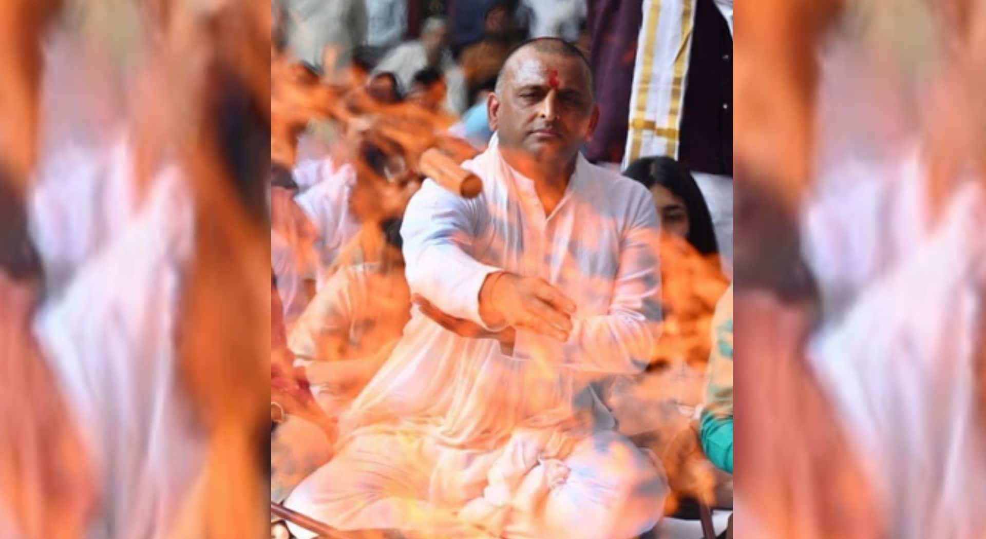 Peace text in memory of Mulayam: Akhilesh-Dimple took blessings by donating food and cow to Brahmins