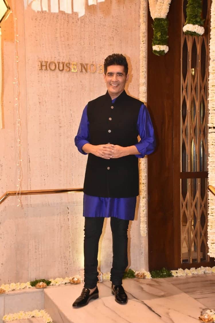 Celebrity Designer Manish Malhotra hosted Diwali party Kiara advani Varun Dhawan karan johar inside photos