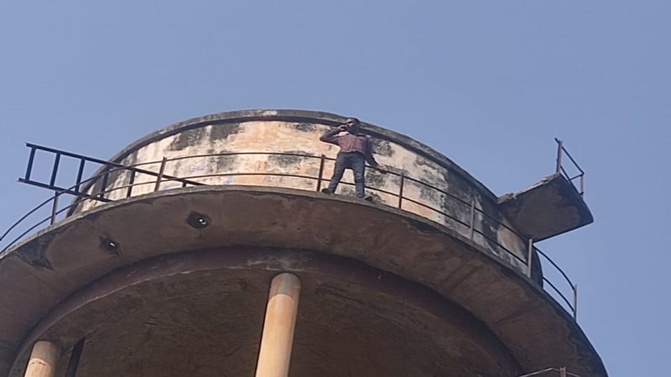 Angry young man climbed on water tank due to lack of justice
