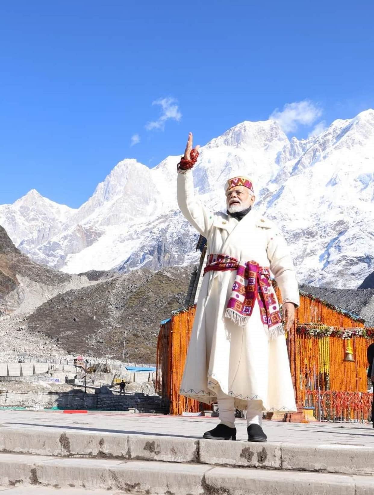 PM Modi reached Badrinath-Kedarnath gave message of cultural prosperity Hindutva Uttarakhand news in hindi