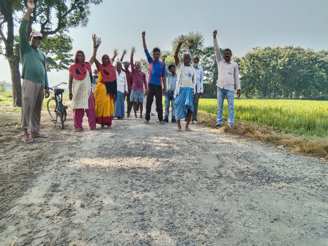Villagers demonstrated for road repair
