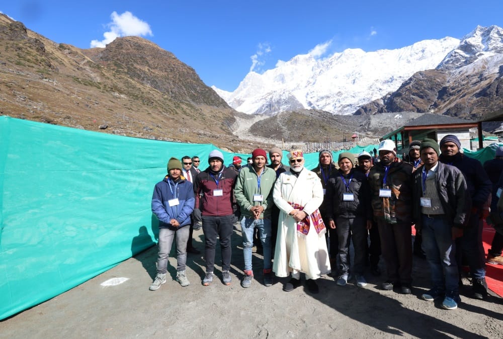 Uttarakhand News: PM Narendra Modi walked fastly in kedarnath in cold weather even aged 72