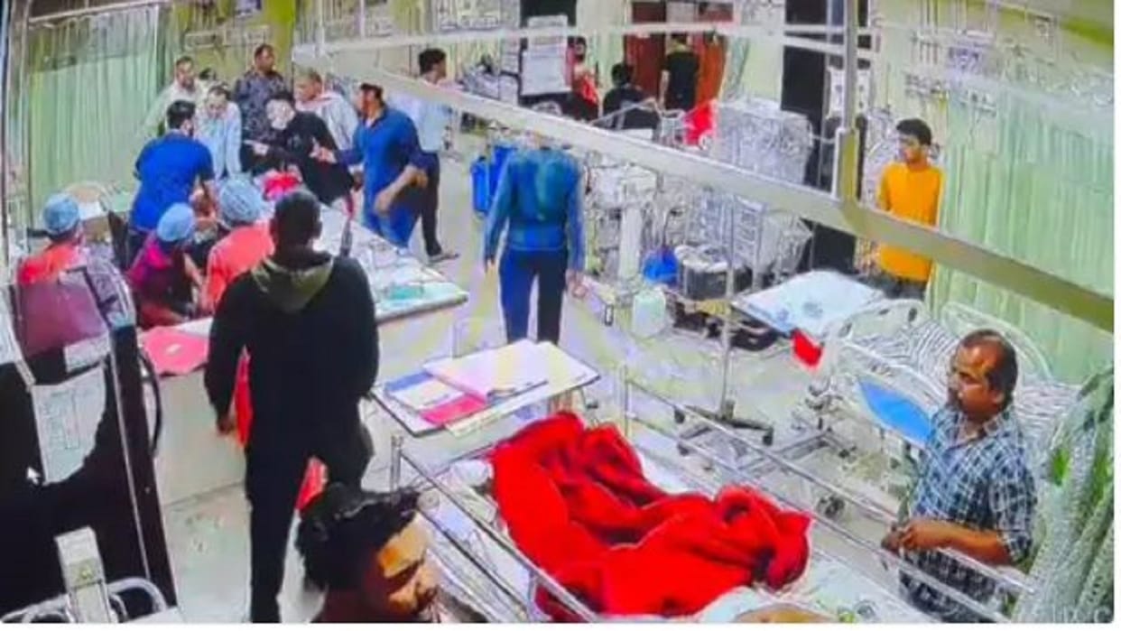 Ruckus in CCU of apex Hospital in Varanasi Demolition after patient's death dead body was also taken away