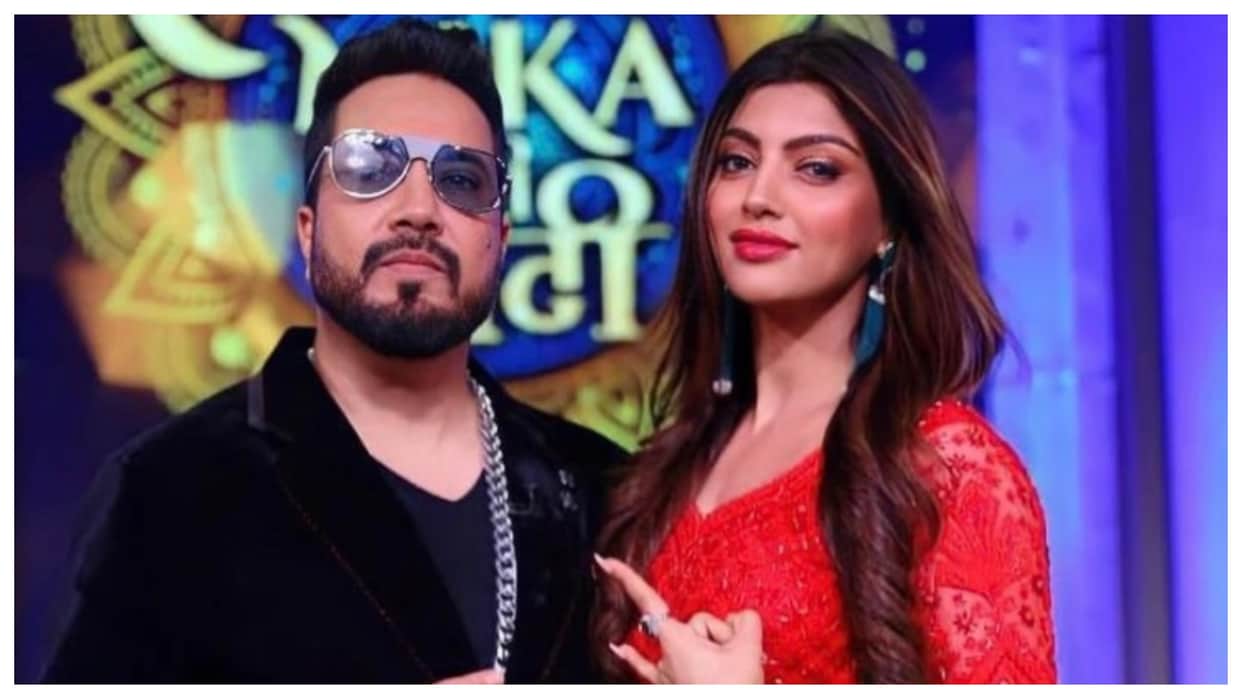 swayamvar winner Tv Actress Akanksha Puri Shares her wedding plans with Mika Singh says we Are Just Friend