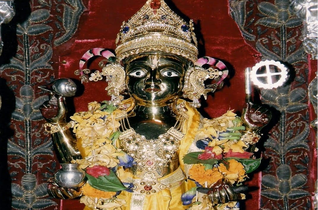 Dhanteras 2022 Visit Lord Dhanvantari in pictures this unique temple of Kashi open on only today