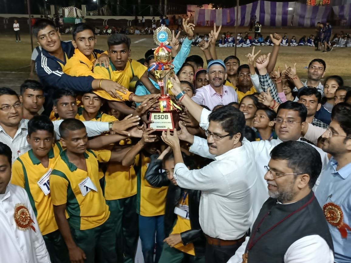 Najibabad and Pauri became champions in tug of war